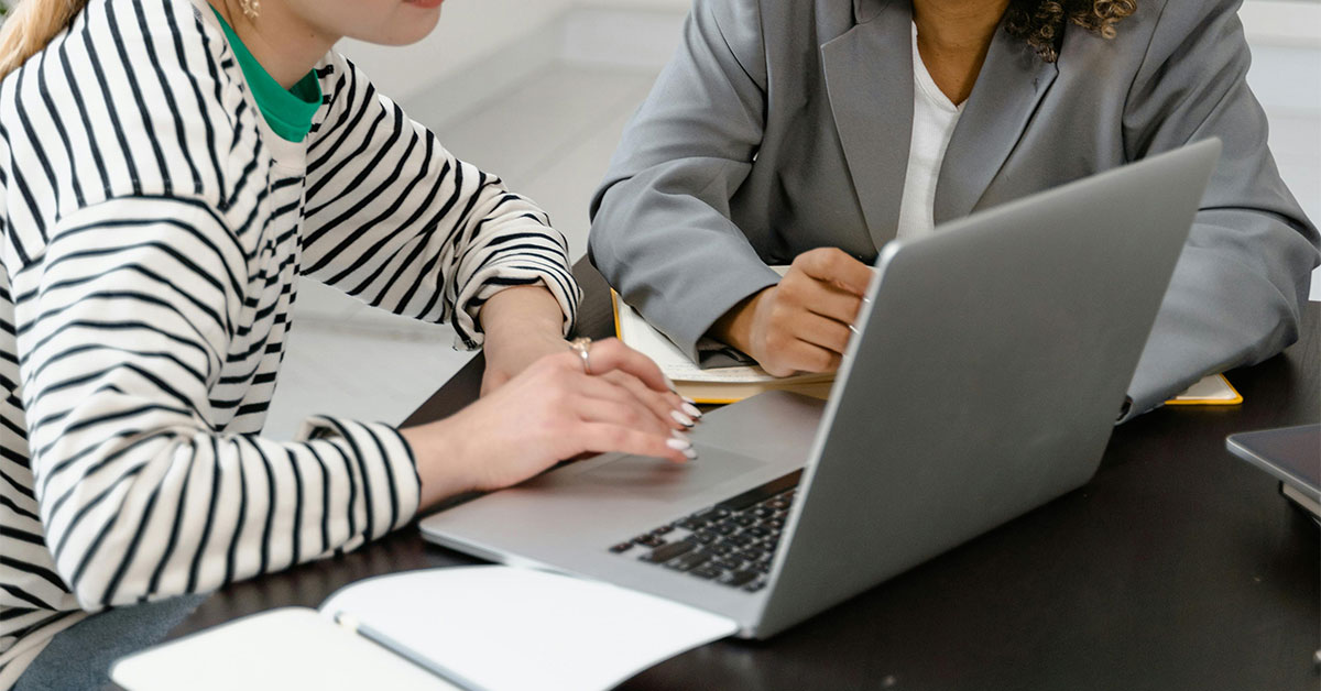Utilizing Competitor Analysis Tools