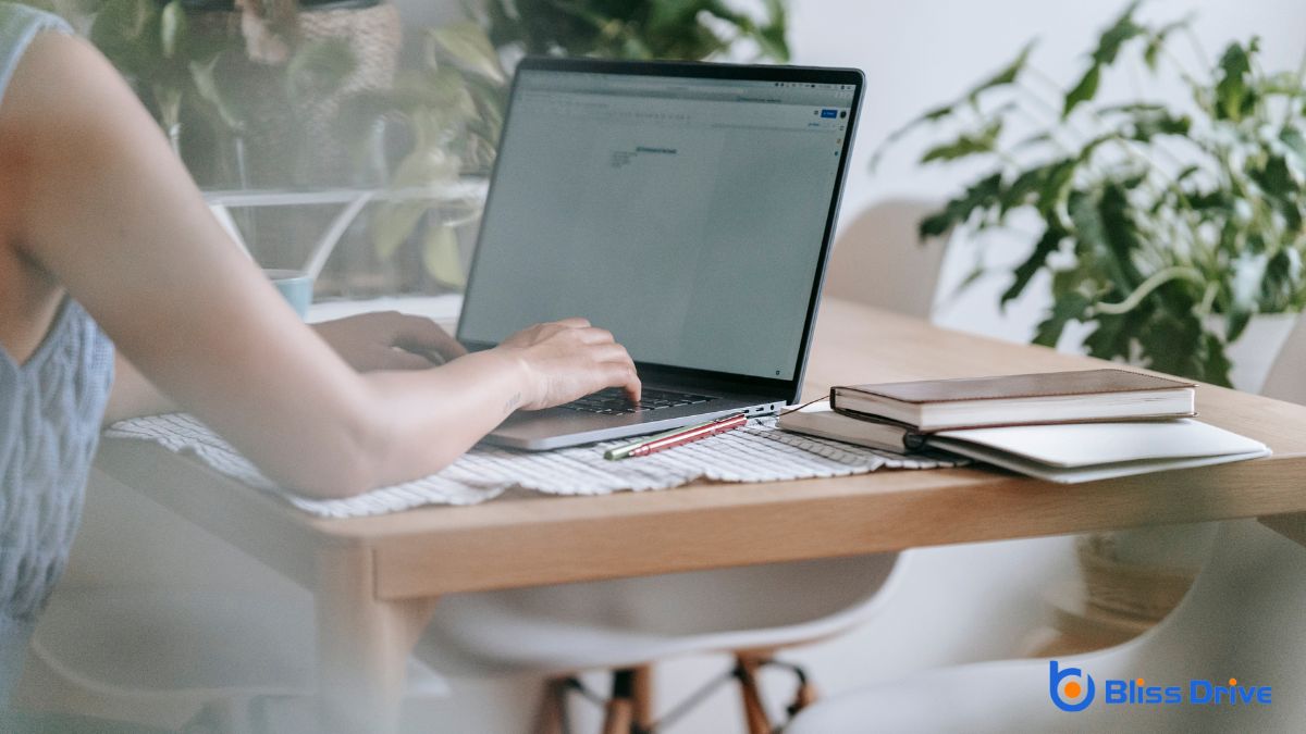 Monitoring Social Media Insights for Link Engagement