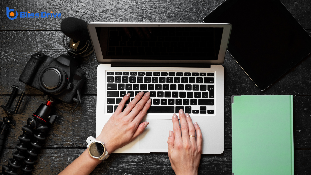 Tailoring Content for Natural Language Queries